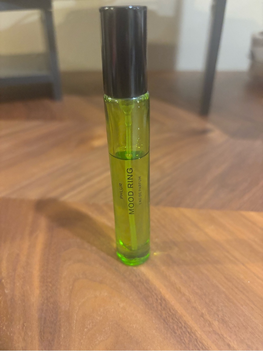 Mood Ring Green Roll-On Perfume by PHLUR - Fresh Green Scent